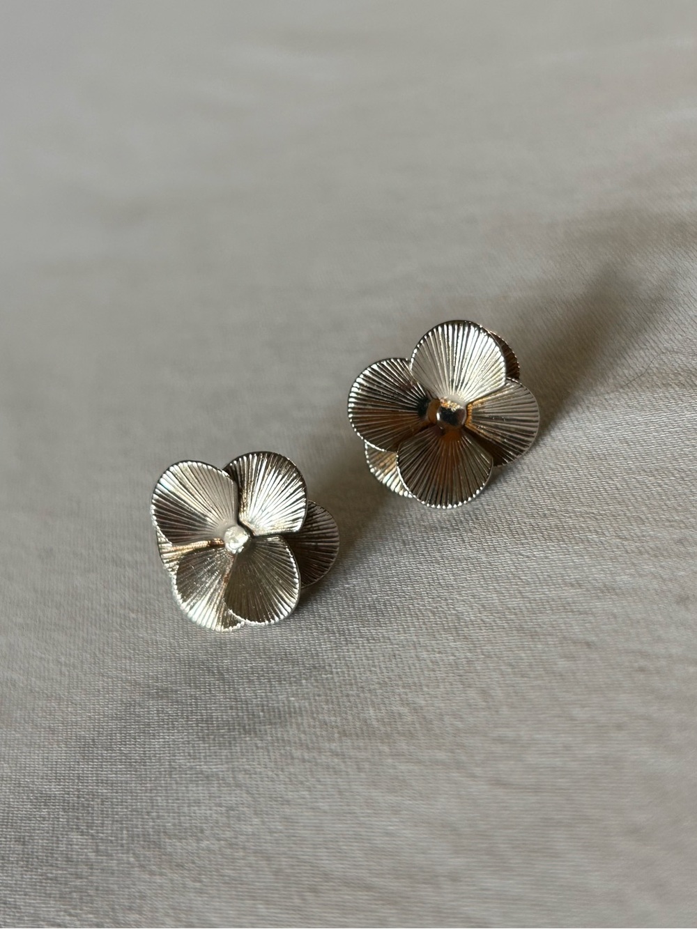 Gold Tone Textured Flower Floral Stud Earrings